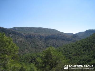 Rutas Alto Tajo - Hundido de Armallones; club de montaña en madrid; bosque de irati rutas